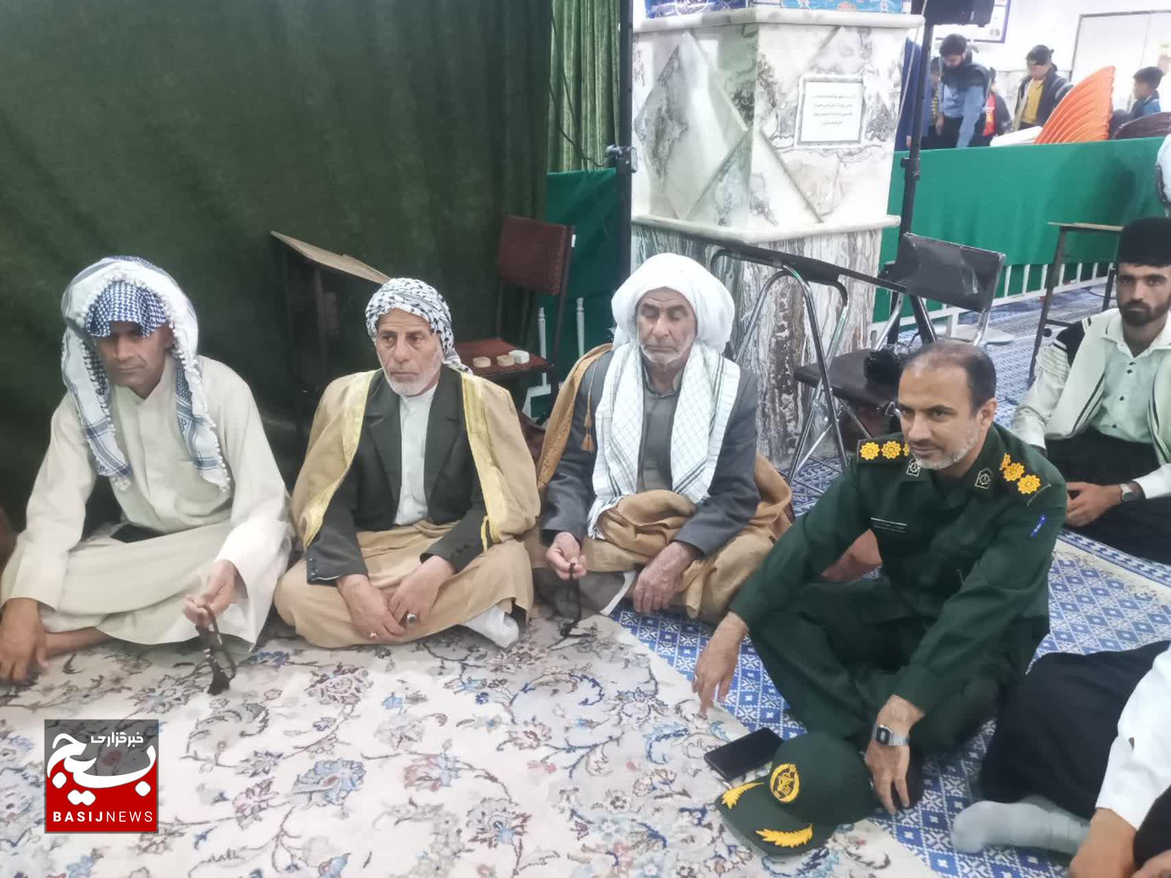 بزرگان عشایر خوزستان با آرمانهای مقام معظم رهبری و شهید حاج قاسم سلیمانی تجدید میثاق کردند