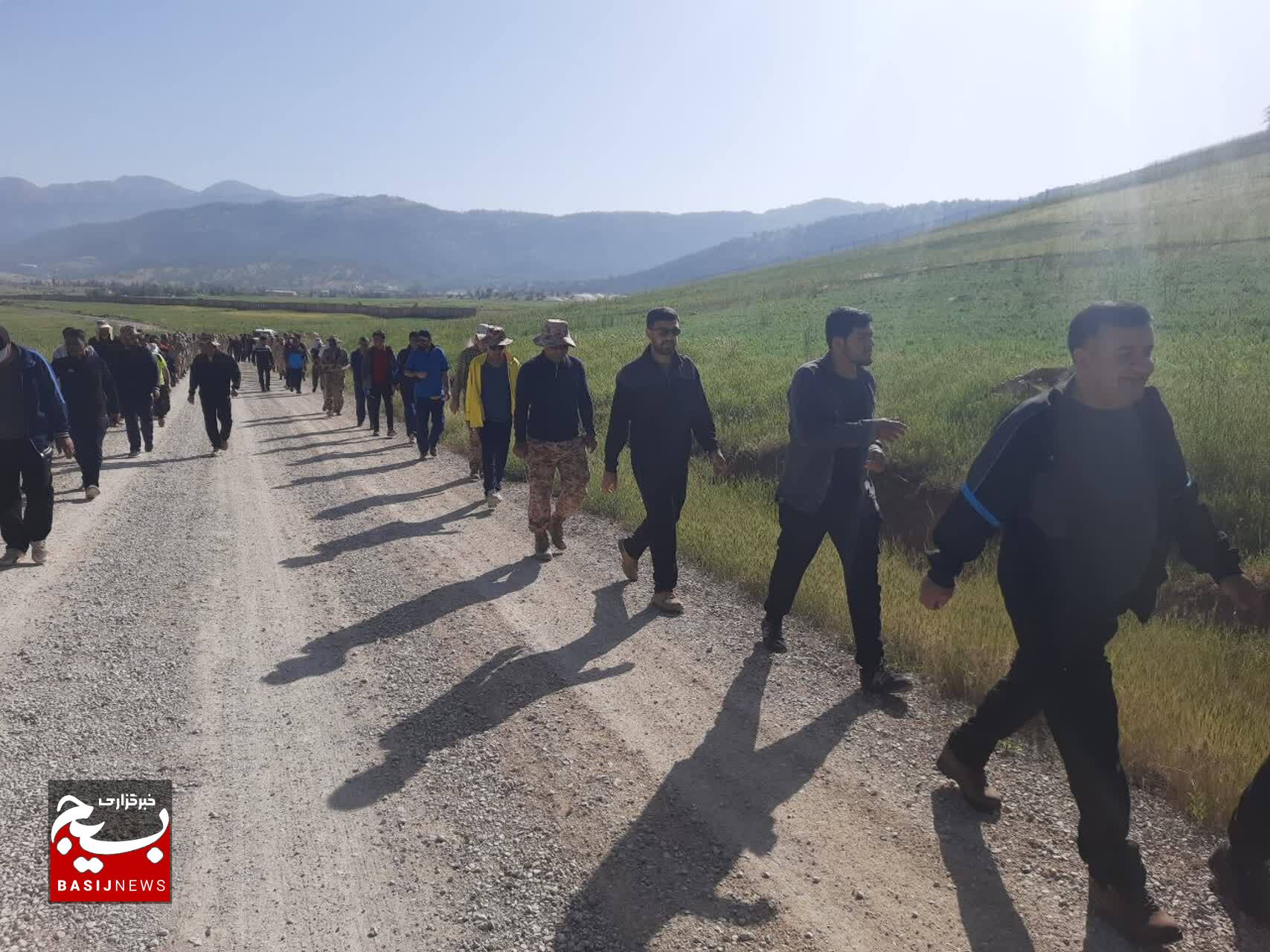 کوهپیمایی فرمانده و رزمندگان تیپ ۴۸ فتح در یاسوج