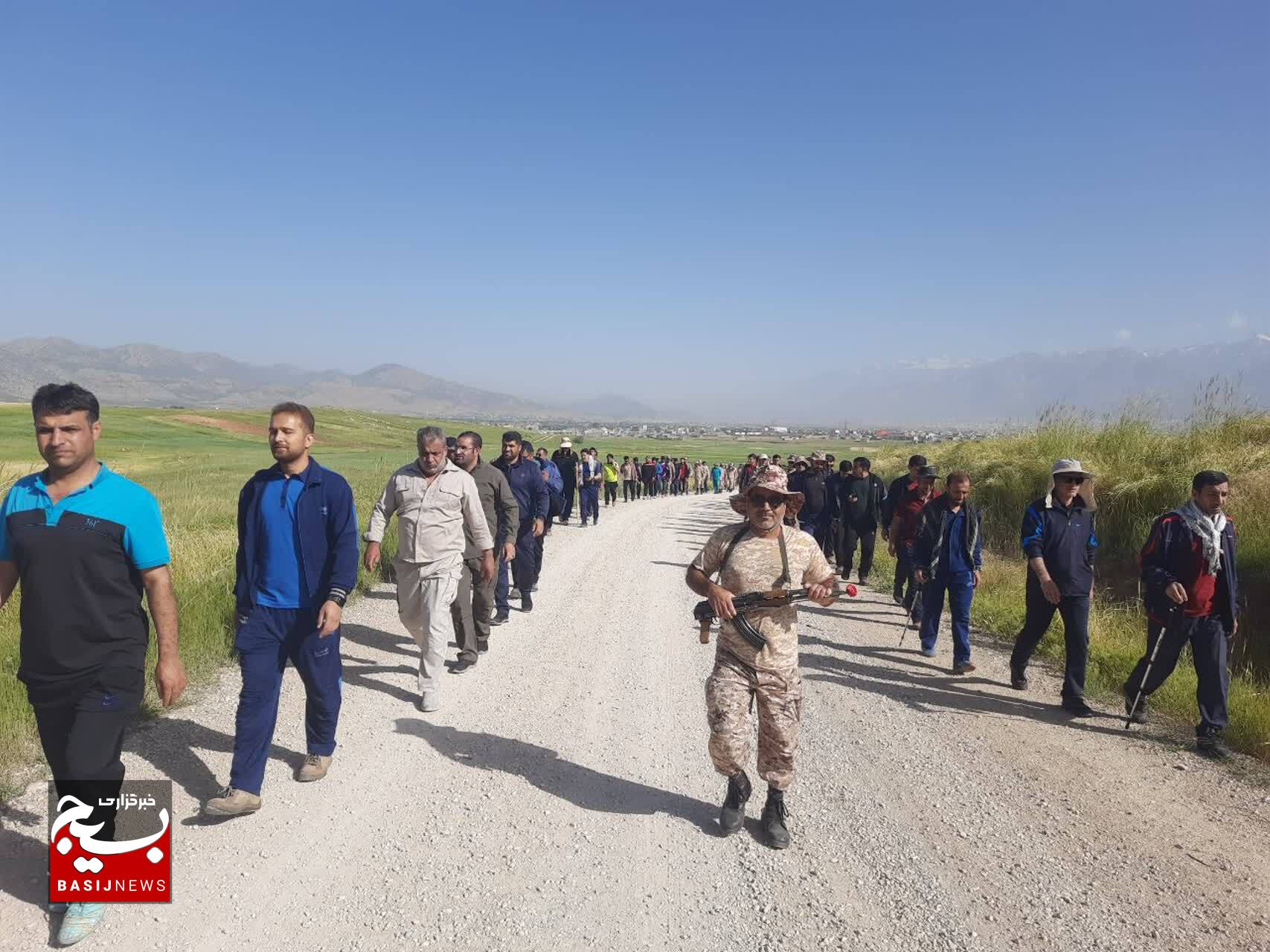 کوهپیمایی فرمانده و رزمندگان تیپ ۴۸ فتح در یاسوج