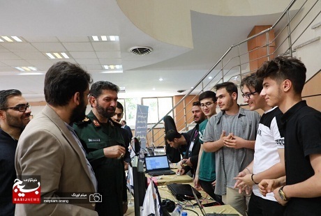بازدید وزیر کشور از تولیدات دیجیتالی بسیج تهران بزرگ با موضوع محلات اسلامی