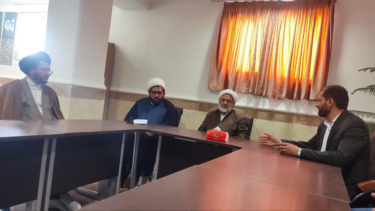 آغاز تعاملات معاون جوان آموزش و پرورش استان با روسای حوزه های علمیه کهگیلویه و بویراحمد