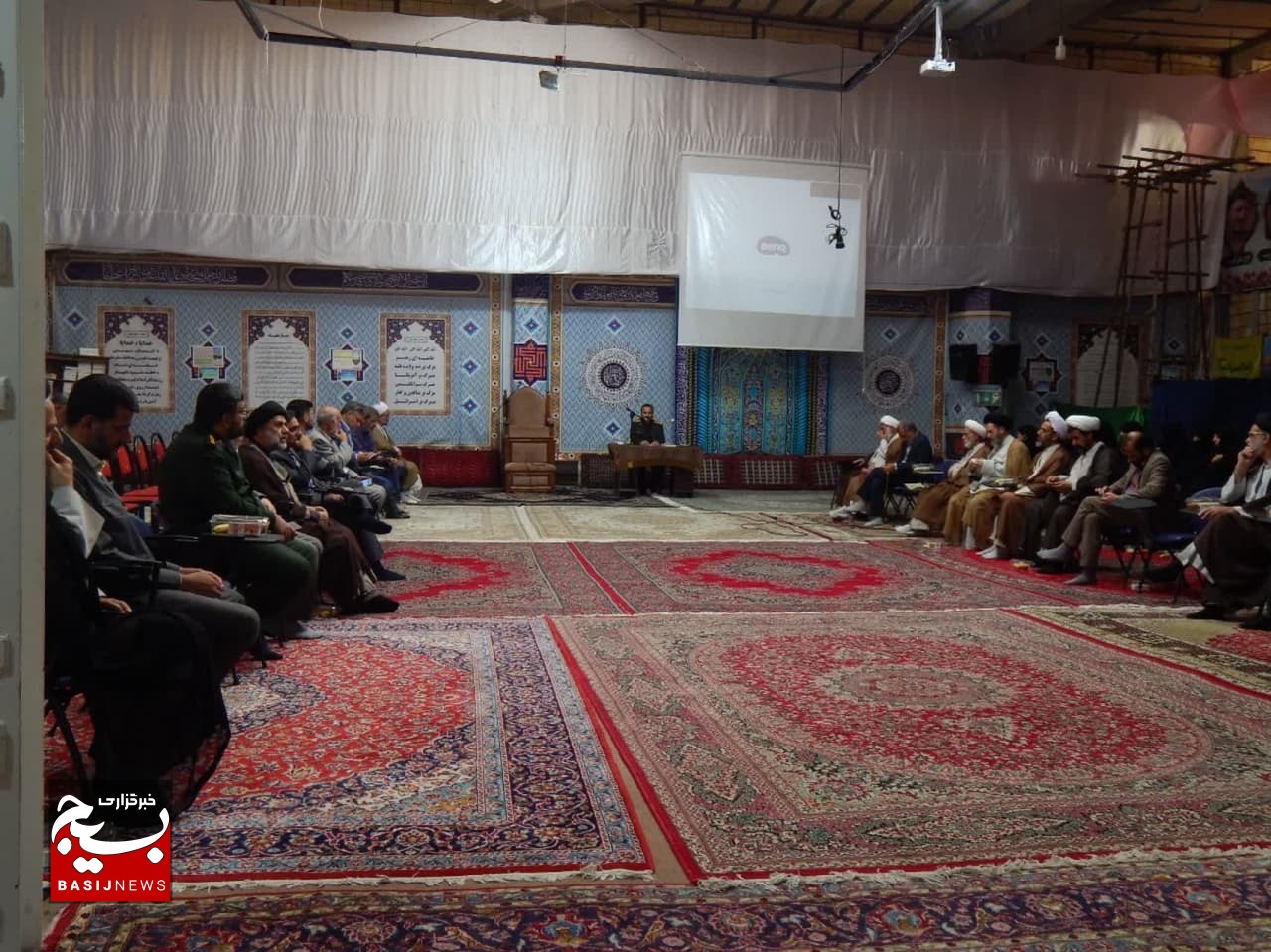 تأکید فرماندهان پایگاه‌های حوزه شهید بهشتی قم به اصل مسجدمحوری در اجرای برنامه‌ها
