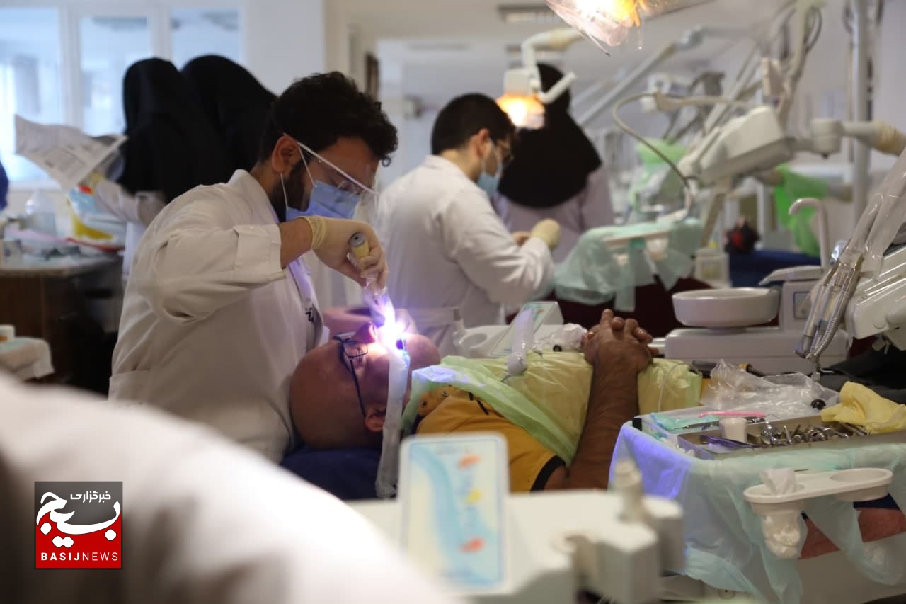 خدمات رایگان دندان‌پزشکی توسط جهادگران قم