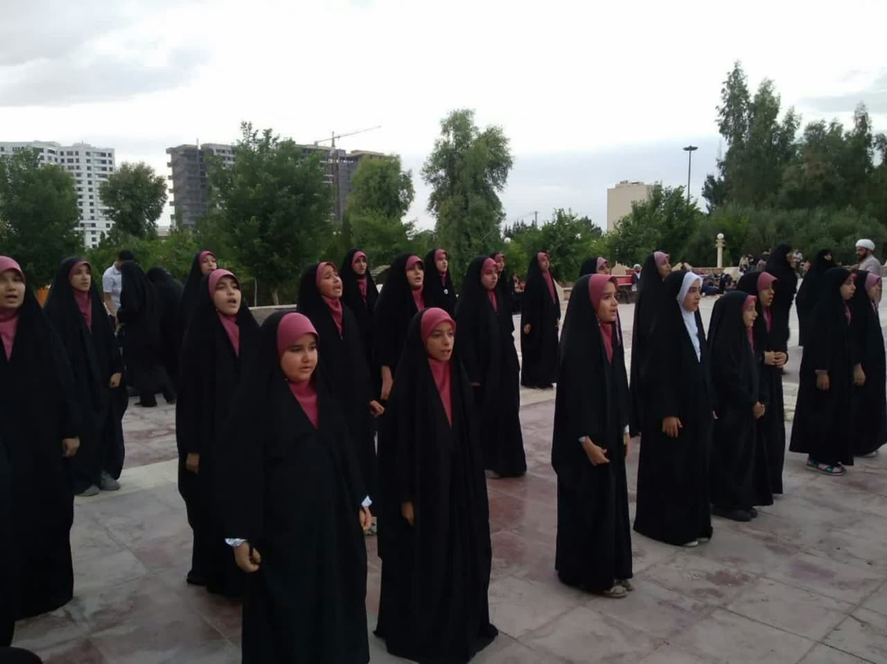 جشن میلاد حضرت معصومه(س) و روز دختر در بوستان علوی قم برگزار شد