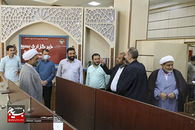 بازدید حجت الاسلام رضایی از دفتر مرکزی خبرگزاری بسیج