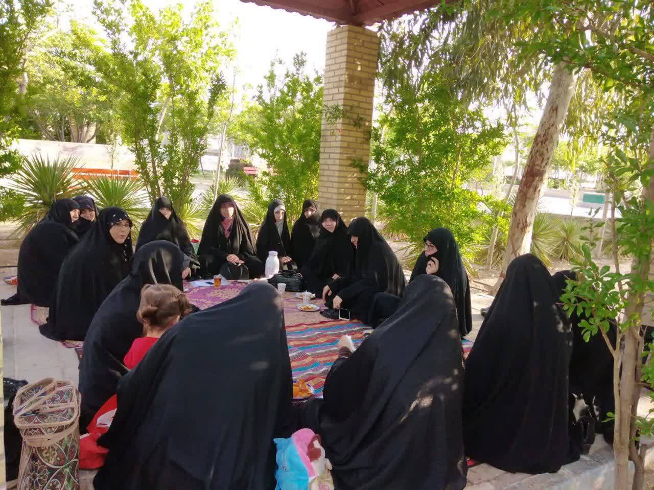 تشکیل هیئت اندیشه‌ورز محله زینبیه با موضوع ترویج «فرهنگ عفاف و حجاب»