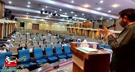 مراسم اهداء حکم انتصاب مدیران محلات اسلامی تهران بزرگ برگزار شد
