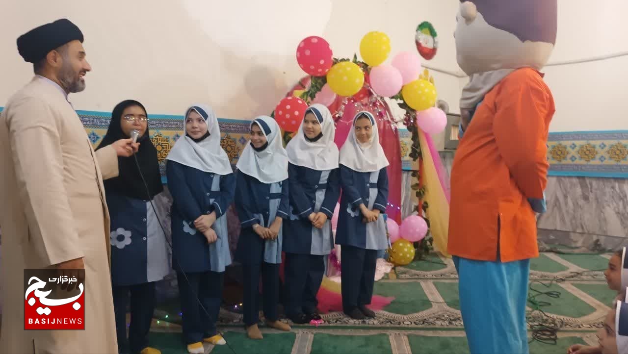 جشن دختران دهه نودی مدرسه شهید زندی قم برگزار شد