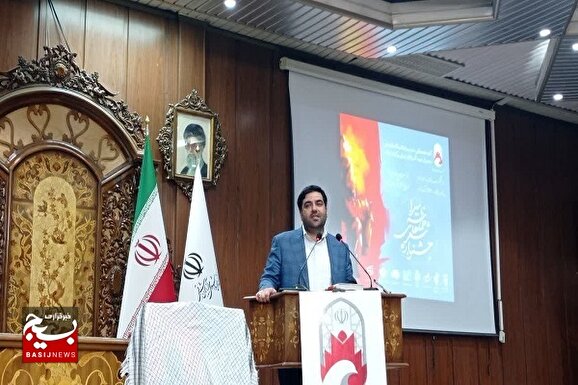 پرداخت هنری به کنگره ملی شهدا سرمایه گذاری برای نسل جوان است