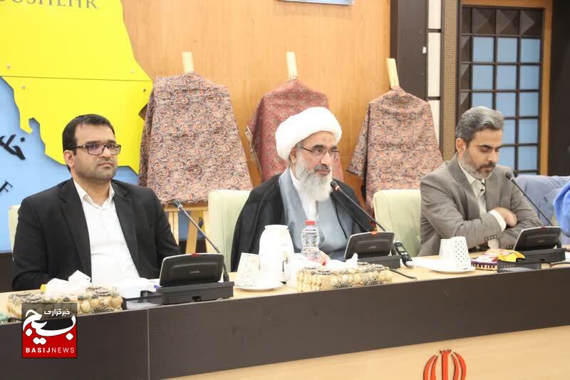 رونمایی از پوستر شهید شاخص استان بوشهر