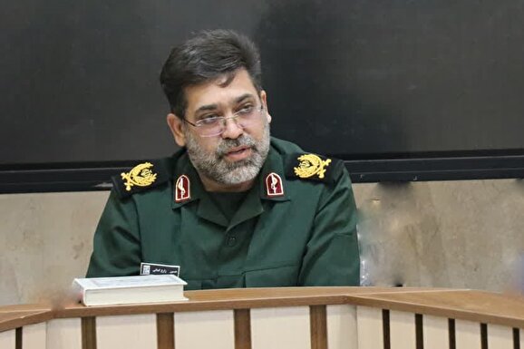 ایجاد مدارس الگوی صالح با جدیت دنبال شود/ دشمن برای افول علمی دانش آموزان تلاش میکند