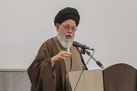 امید و ایمان دو مؤلفه مورد تاکید رهبری برای مردم/دولت برای بازار خودرو چارهاندیشی کند