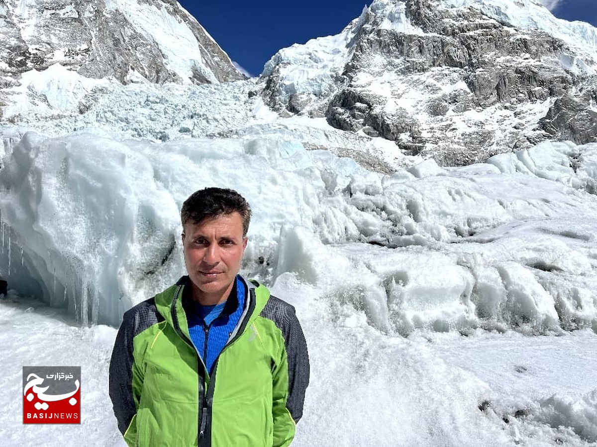 کوهنورد قمی: بدون همراهی خانواده‌ امکان نداشت بام‌ دنیا را فتح کنم