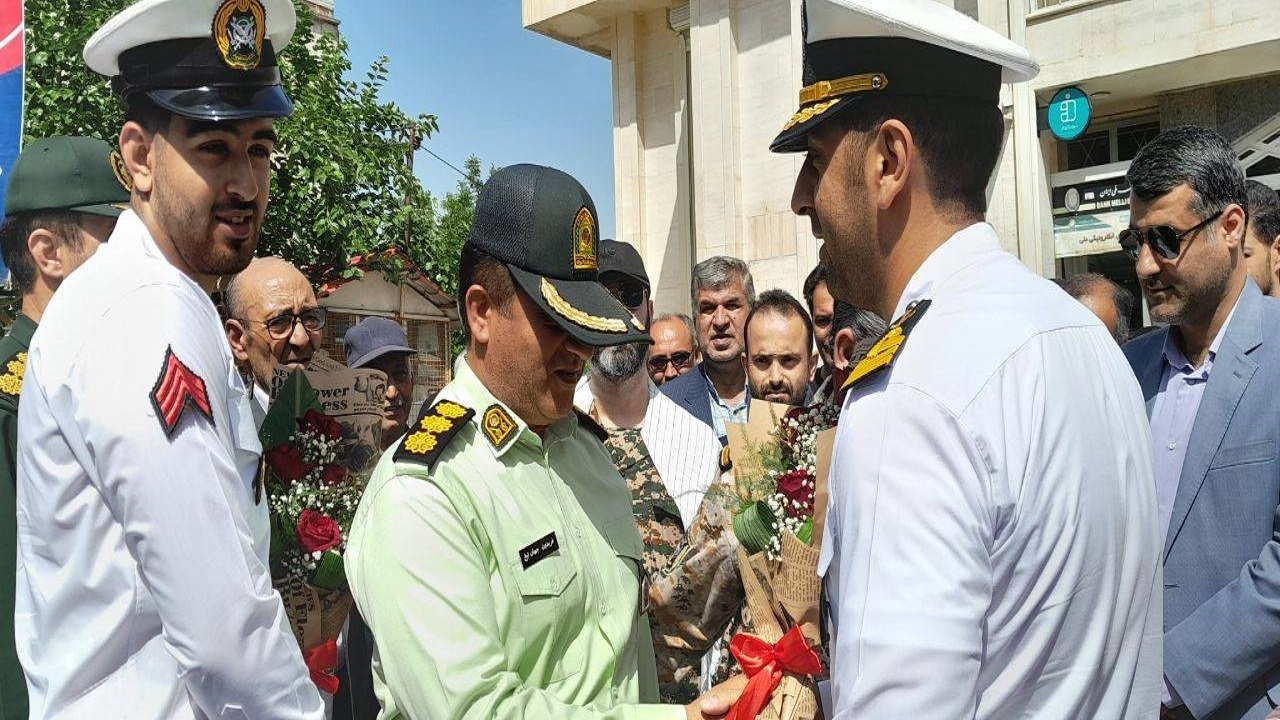 استقبال از دو گلستانی حاضر در ناوگروه ۸۶ نیروی دریایی ارتش