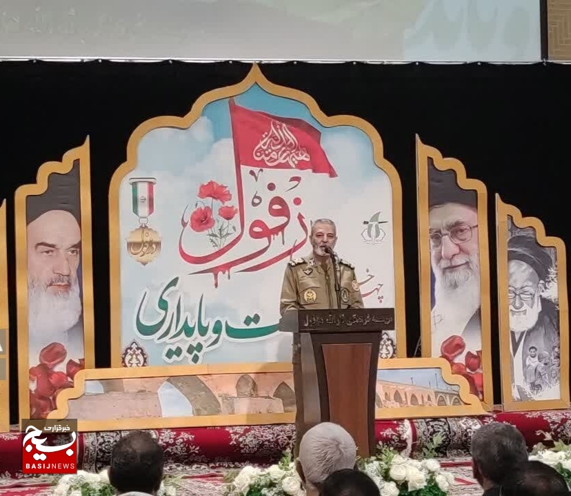 امیر سرلشکر موسوی: کجا هستند آن‌هایی که از رادیو با صدای منحوس خود هشدار الف دزفول می‌دادند؟/ تا به امروز دزفول همچنان میعادگاه عاشقان شهادت و دوستداران ولایت است