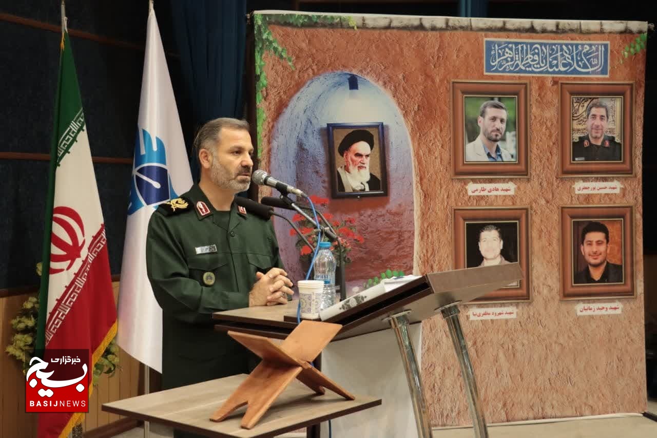 نخبگان پررنگ‌تر در جهاد تبیین حاضر شوند