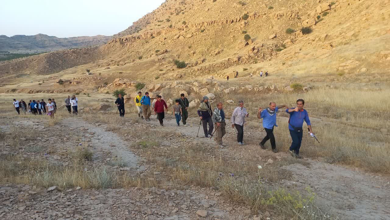 همایش کوه پیمایی وصعود به قله نادر شهرستان بهمئی به مناسبت سوم خرداد