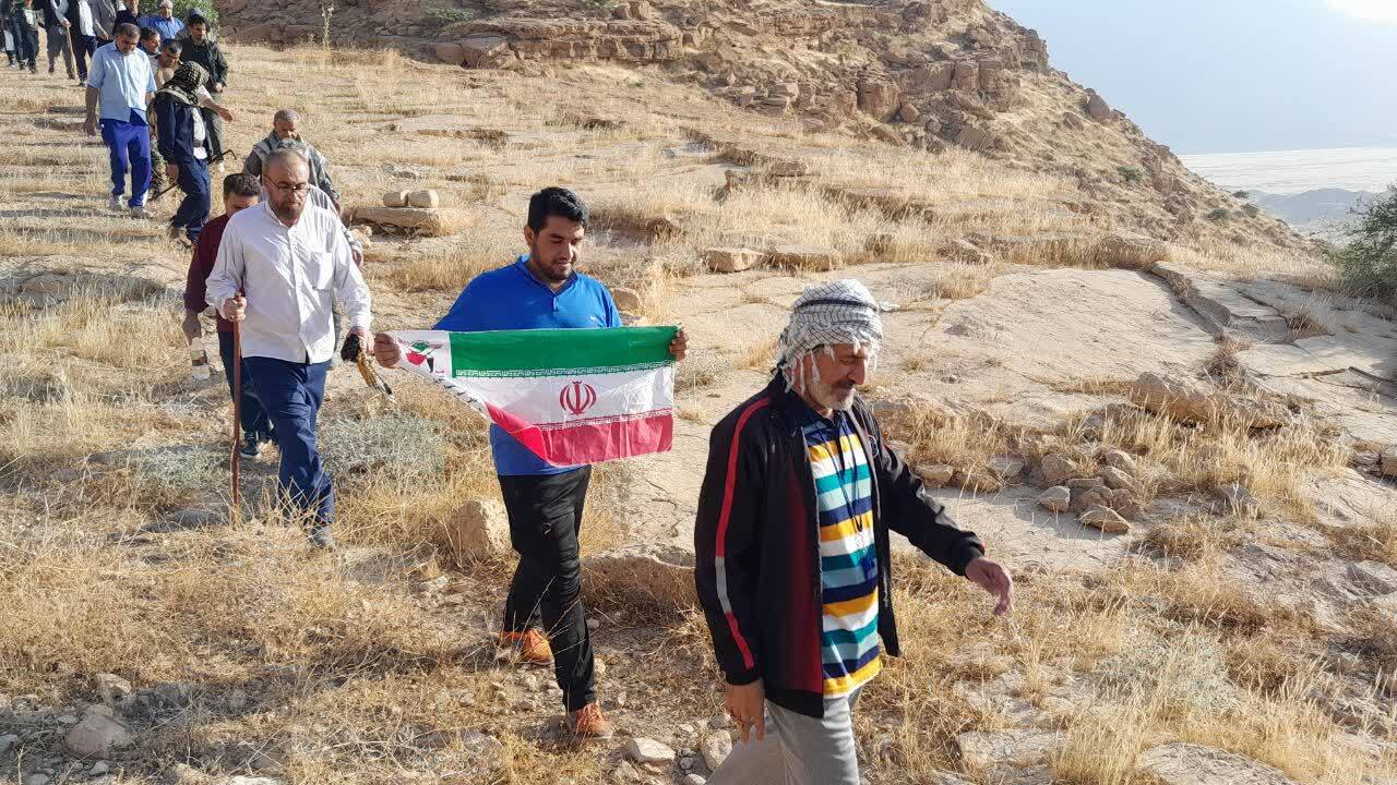 همایش کوه پیمایی وصعود به قله نادر شهرستان بهمئی به مناسبت سوم خرداد