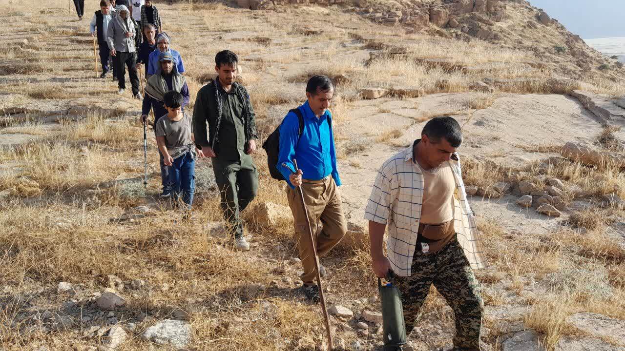 همایش کوه پیمایی وصعود به قله نادر شهرستان بهمئی به مناسبت سوم خرداد