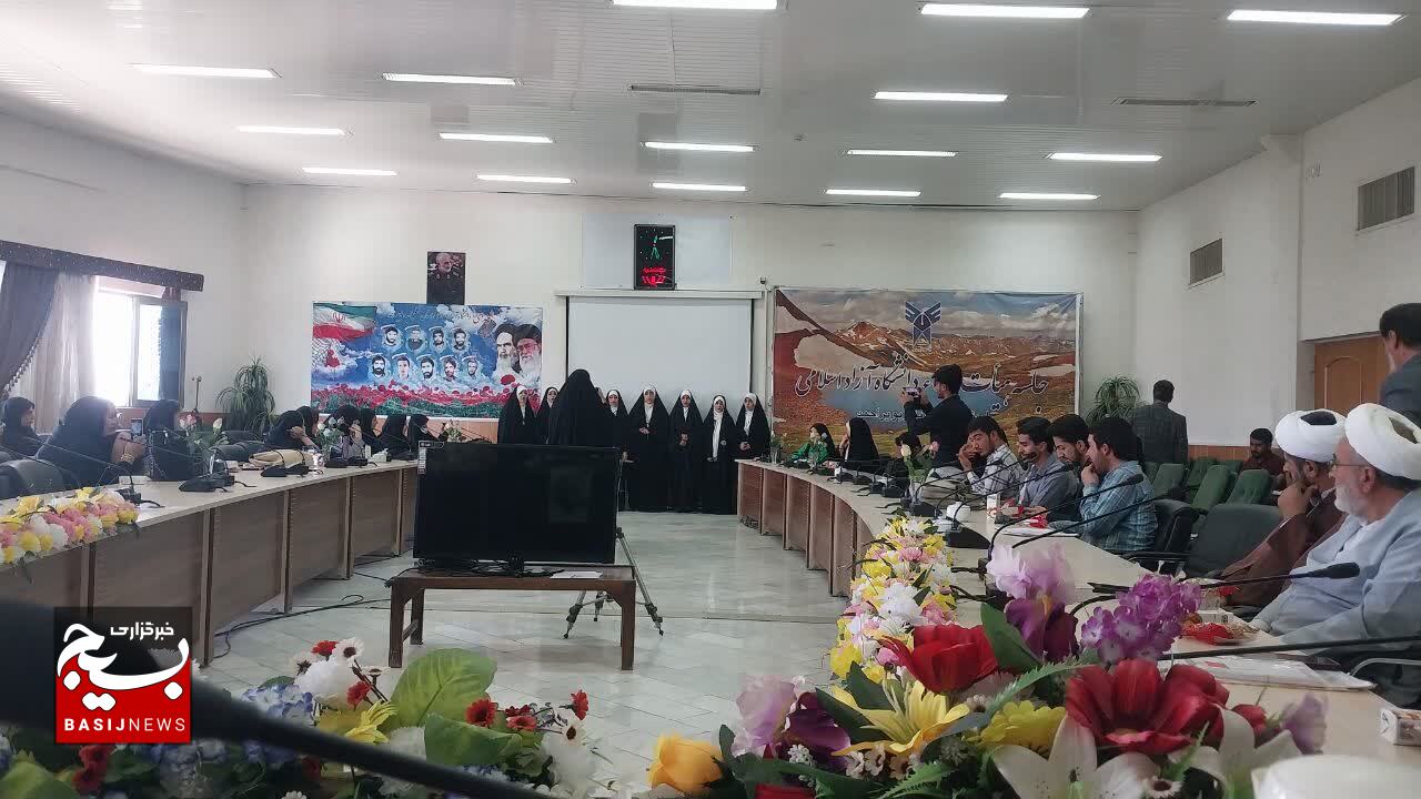 امنیت را در ایران یافتم/ انقلاب اسلامی ایران یک معجزه بود/ حجاب و پوشش به زن شأن و شخصیت می‌دهد
