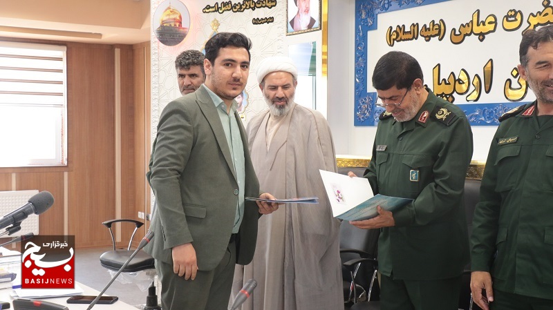 دستاوردهای انقلاب اسلامی با قبل از آن قابل مقایسه نیست دستاوردهای انقلاب اسلامی با قبل از آن قابل مقایسه نیست
