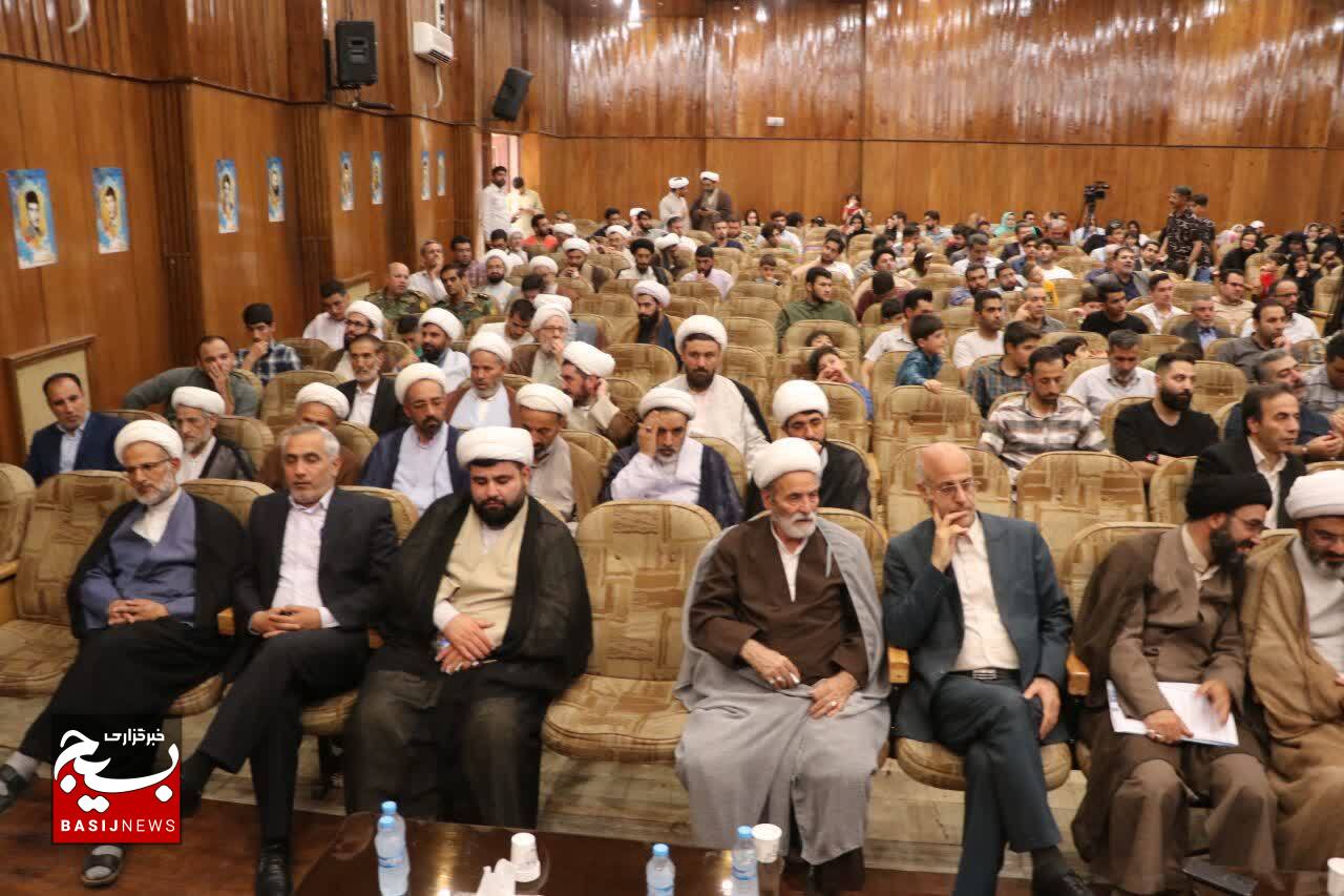 شهدای روحانی در دوران دفاع مقدس نقش کلیدی و مؤثری داشتند