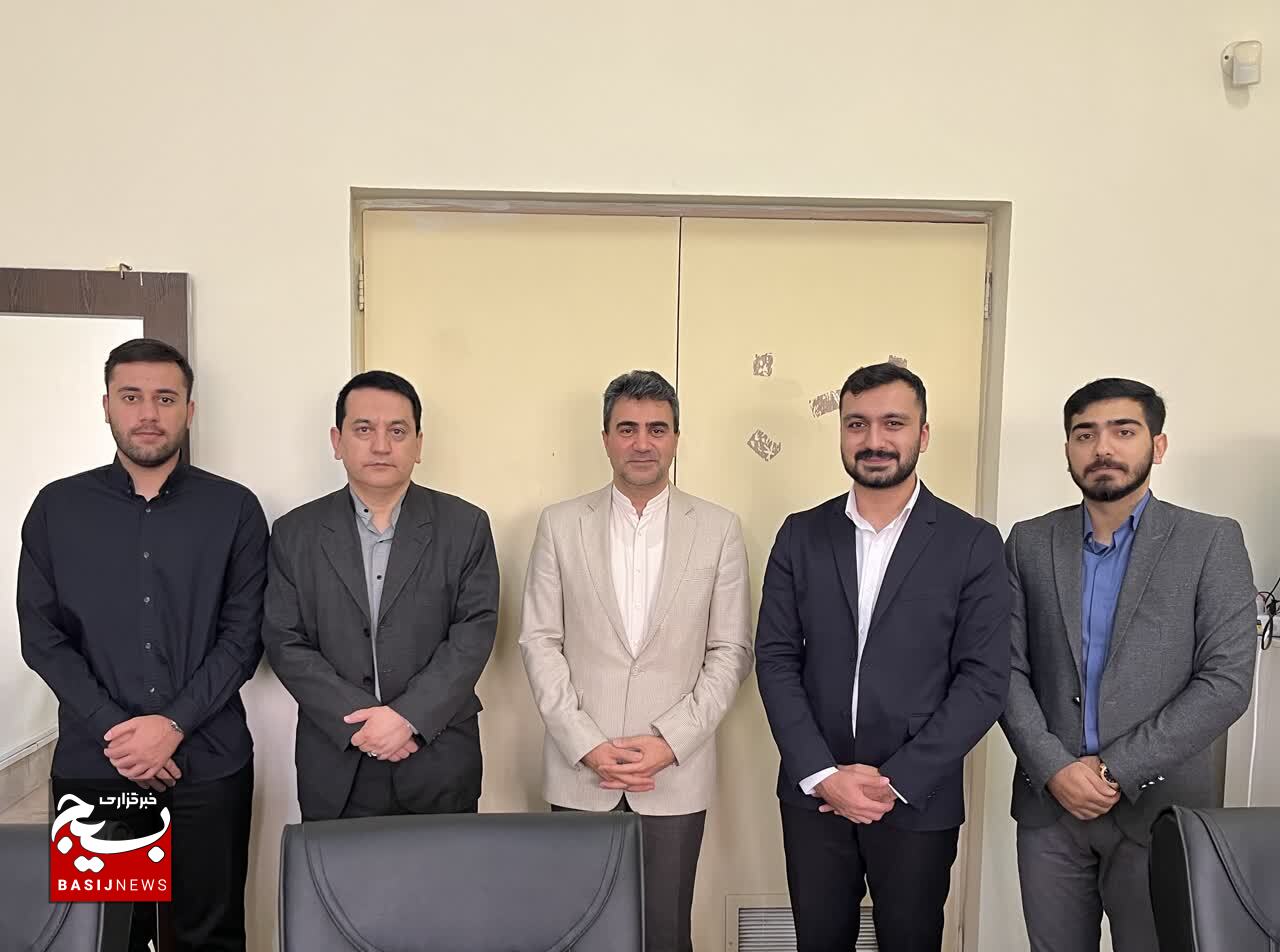 انعقاد تفاهم نامه سازمان بسیج حقوقدانان سپاه استان البرز با دانشکده حقوق و مهارت دانشگاه آزاد اسلامی کرج