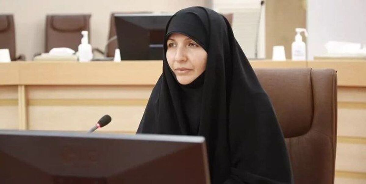 مشاور وزیر و مدیرکل امور زنان و خانواده وزارت کشور:
دختران ایرانی افسران جنگ روایت‌ها هستند