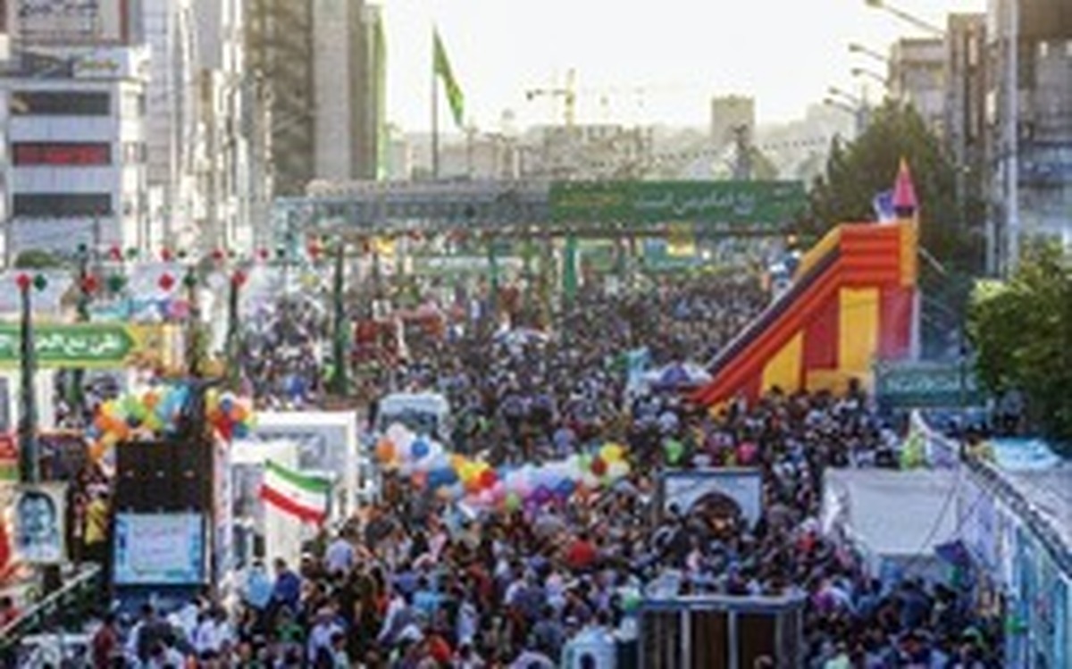 بسیاری از شهر‌های کشور دیروز جشن ملی عید غدیر را با شکوه بی سابقه و به شکل جدید برگزار کردند
همبستگی ملی به عشق علی (ع)