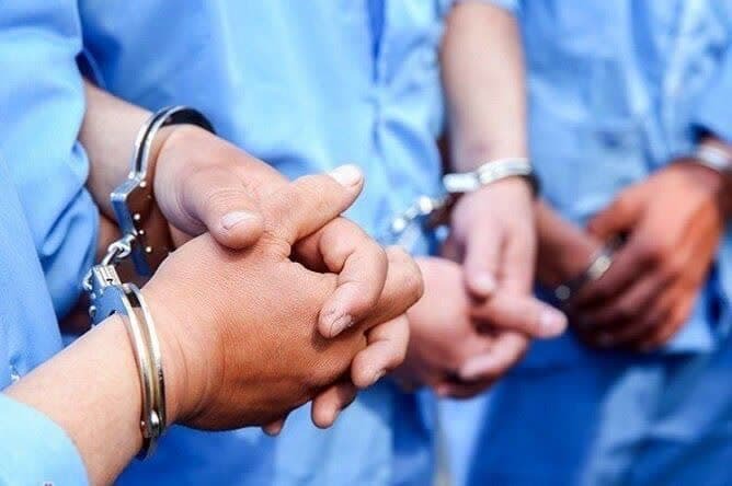دستگیری ۳ مظنون به سرقت با شلیک پلیس در شاهرود