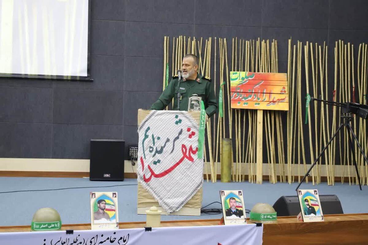 دفاع مقدس صحنه هنرنمایی مردان خیبرشکن انقلاب بود/روایتگری با آثار غنی هنری ماندگار است