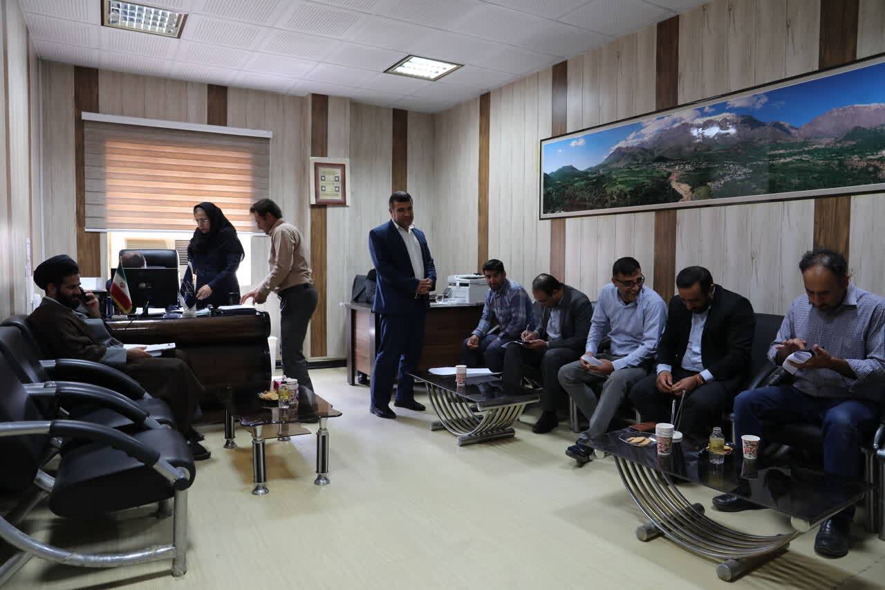 آغاز فعالیت میز خدمت 3 روزه با حضور نمایندگان تام الاختیار وزیر فرهنگ و ارشاد اسلامی در یاسوج + (تصاویر)