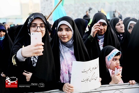 اجتماع بزرگ مردمی عفاف و حجاب در میدان آیینی امام حسین علیه السلام