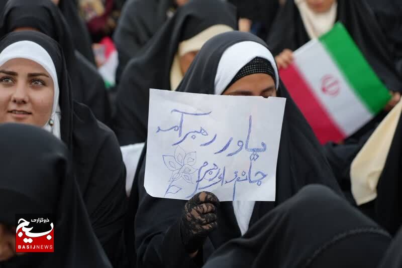 استقبال باشکوه یاسوجی ها از رئیس جمهور در ورزشگاه تختی