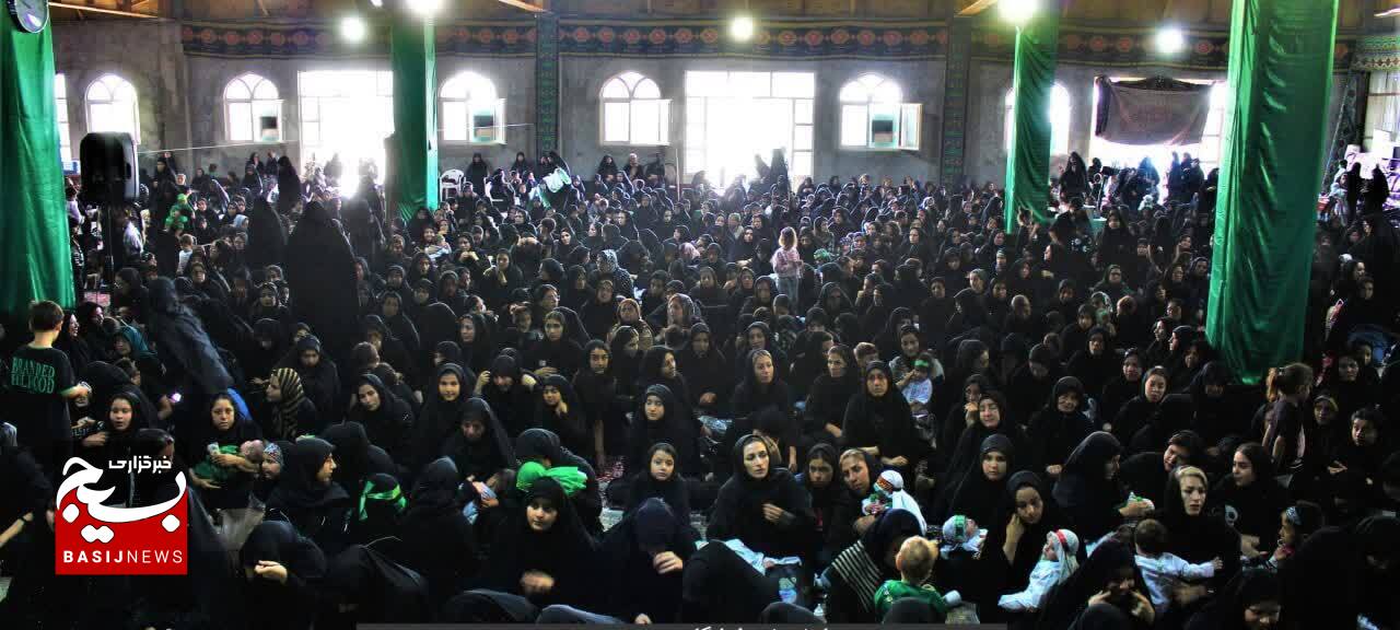 همایش بزرگ شیرخوارگان حسینی در اشتهارد برگزار شد
