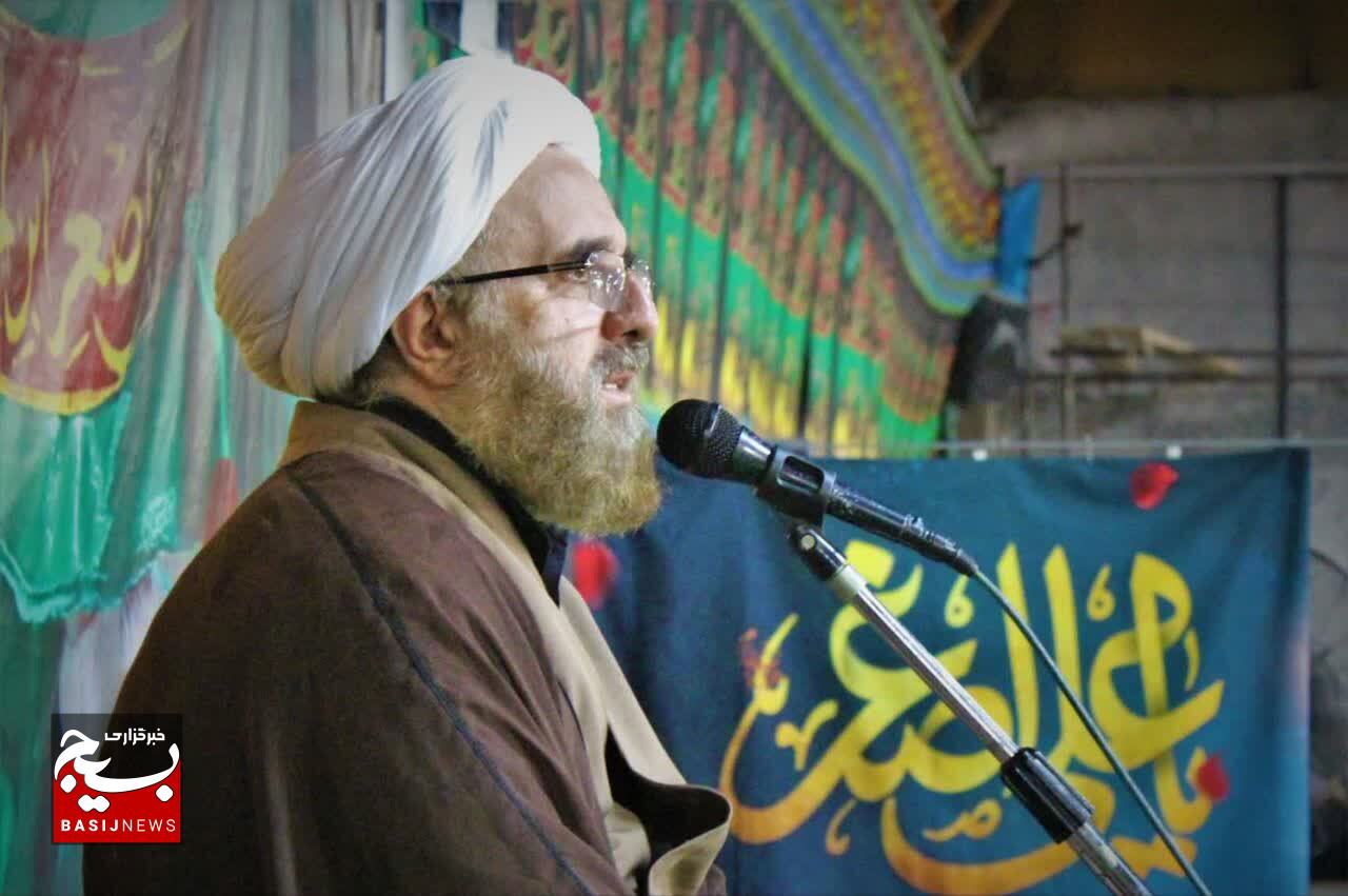 همایش بزرگ شیرخوارگان حسینی در اشتهارد برگزار شد