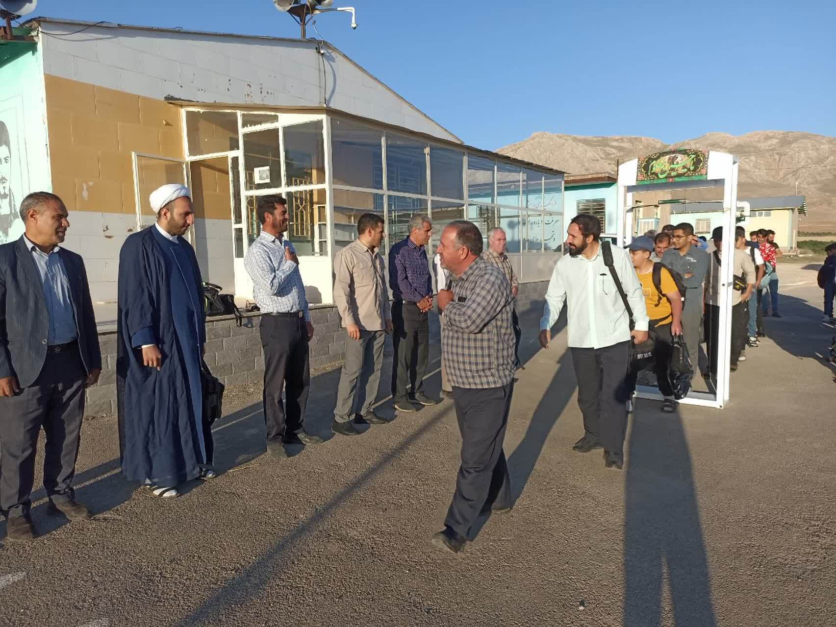 اعزام کاروان راهیان نور به مناطق عملیاتی دفاع مقدس از استان زنجان
