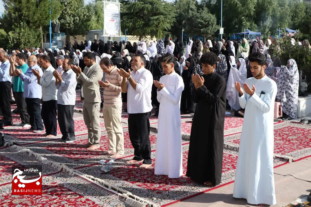 نماز عید سعید قربان در مهرشهر اقامه شد