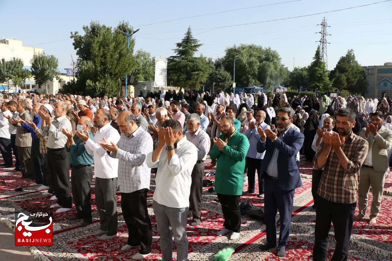 نماز عید سعید قربان در مهرشهر اقامه شد