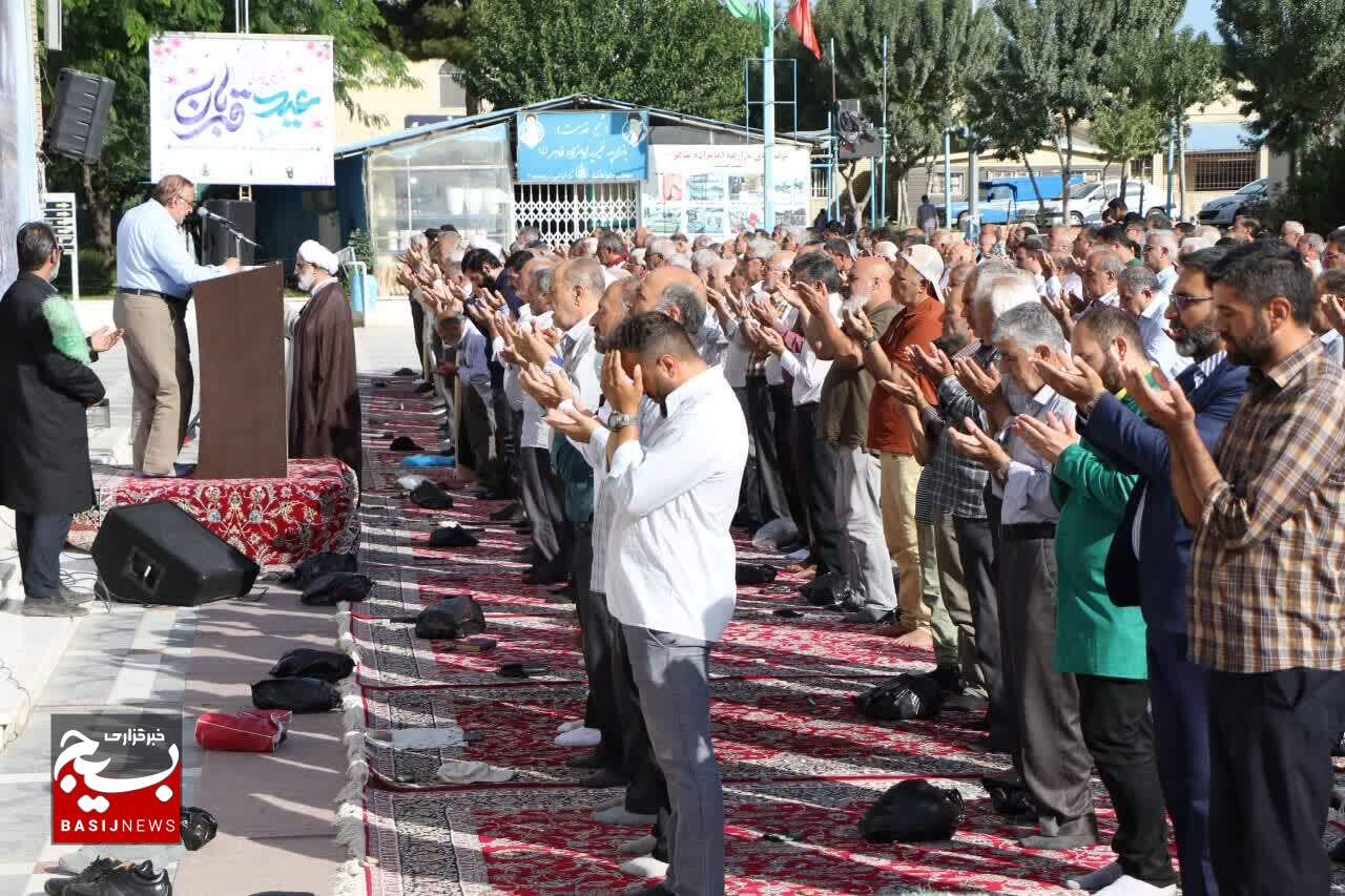 نماز عید سعید قربان در مهرشهر اقامه شد