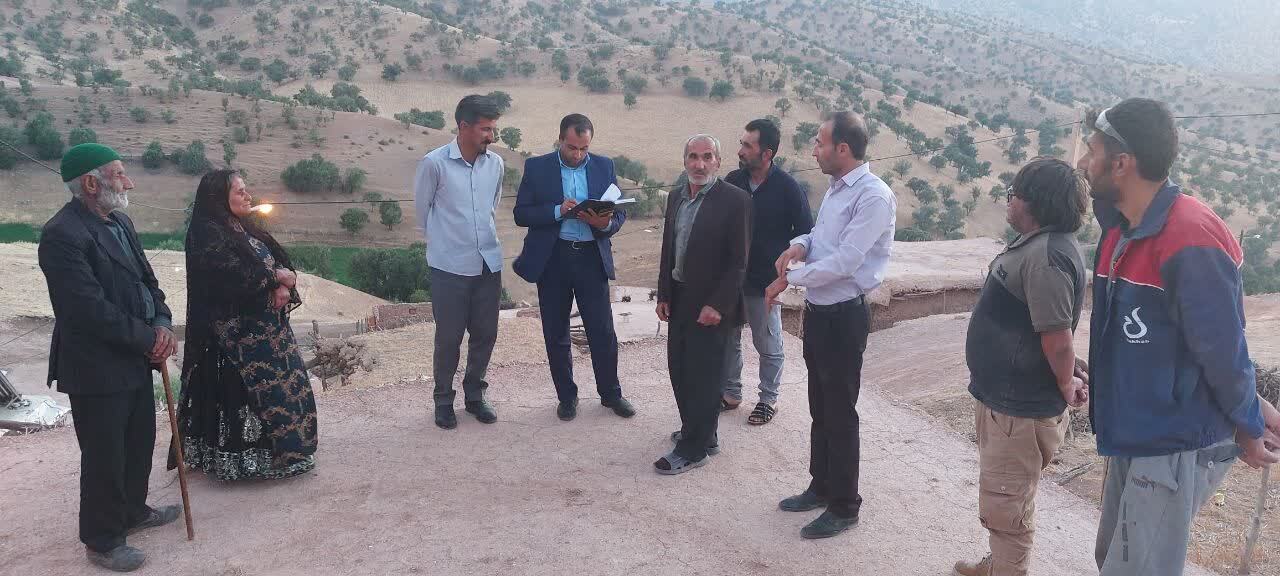 انتقاد مردم روستای مرغ چنار سادات محمودی از نداشتن جاده دسترسی