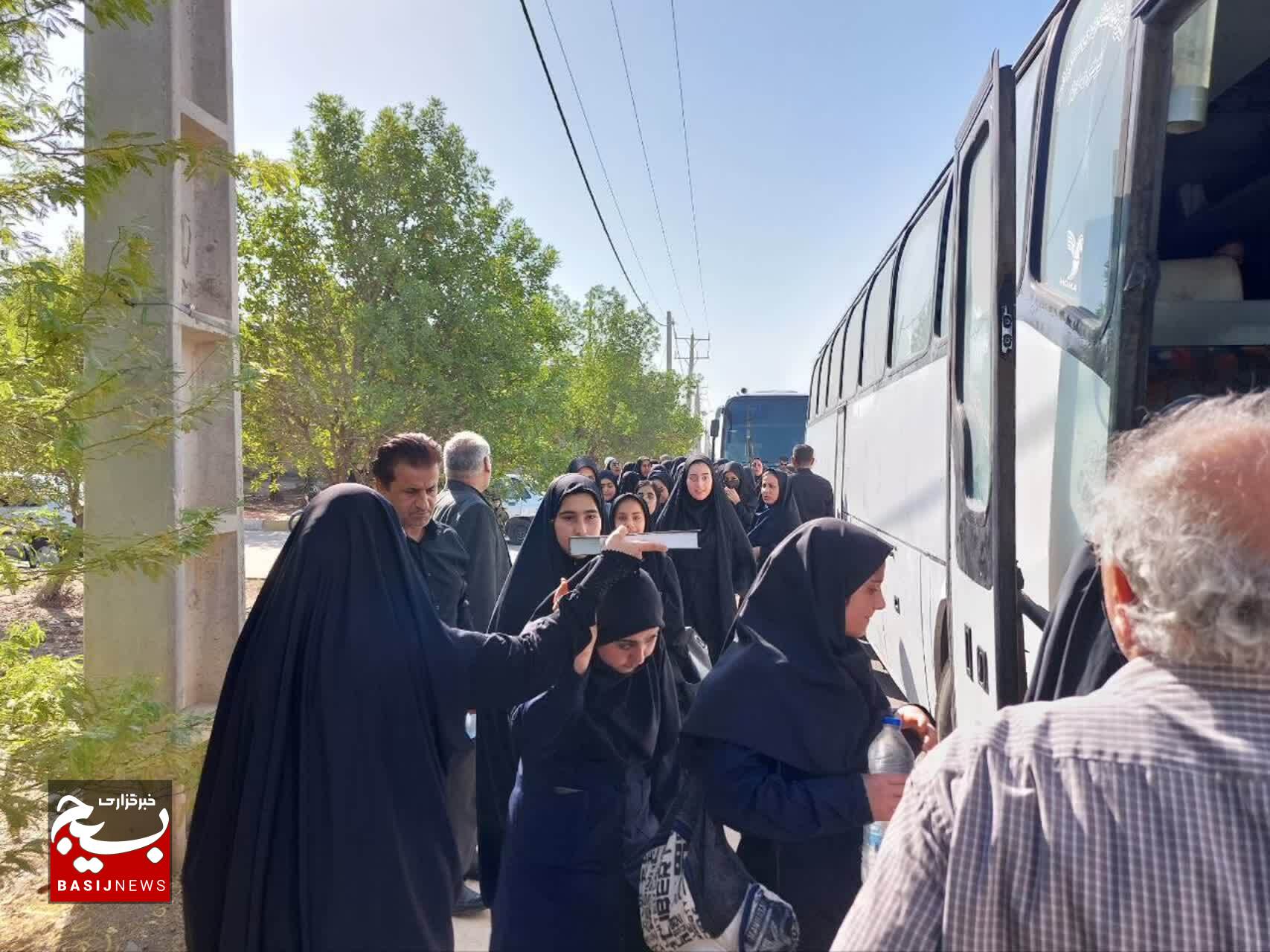 نخستین اردوی راهیان پیشرفت دانش آموزان هویزه در پالایشگاه هویزه خلیج فارس نخستین اردوی راهیان پیشرفت دانش آموزان هویزه در پالایشگاه هویزه خلیج فارس