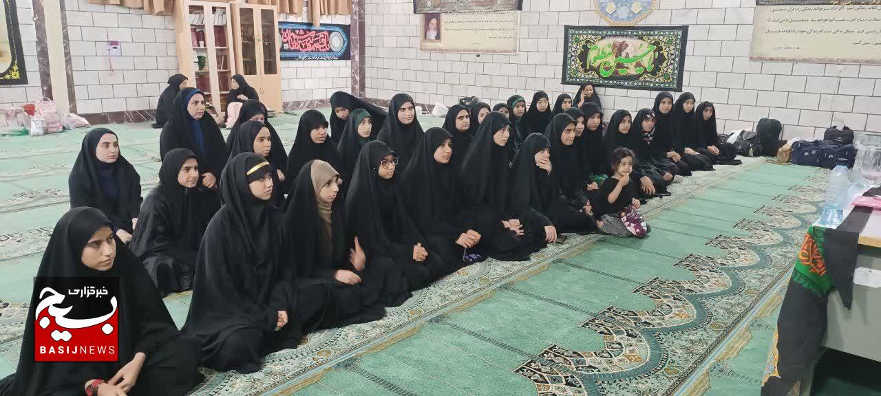 اعزام خواهران بسیجی پایگاههای بسیج خرمشهر به دوره داناشو مشهد مقدس