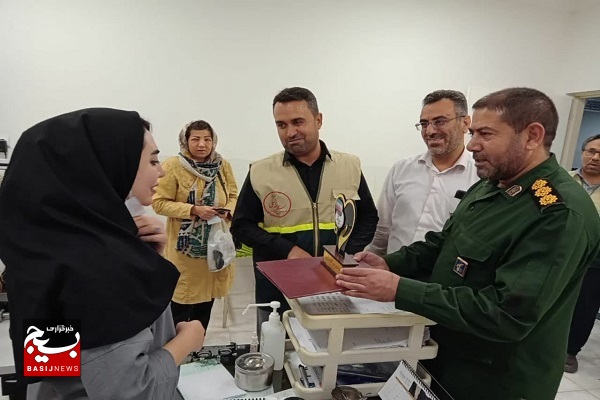 از پزشکان گروه جهادی سفیران سلامت بسیج جامعه پزشکی تقدیر شد+تصاویر از پزشکان گروه جهادی سفیران سلامت بسیج جامعه پزشکی تقدیر شد+تصاویر