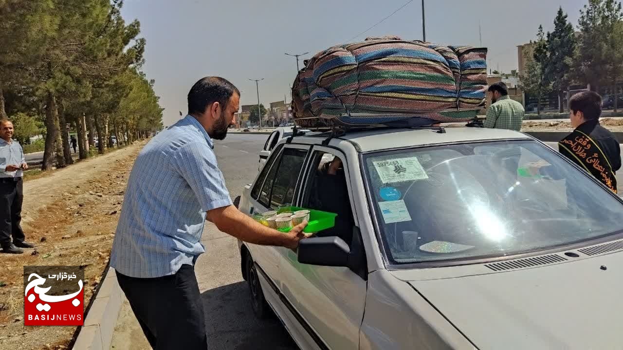 خدمت رسانی موکب شهدای شهرستان چناران به زائران امام رضایی + عکس