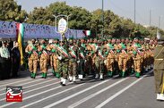 نیروهای مسلح استان قزوین، شعار «ما متحدیم» را به نمایش گذاشتند 