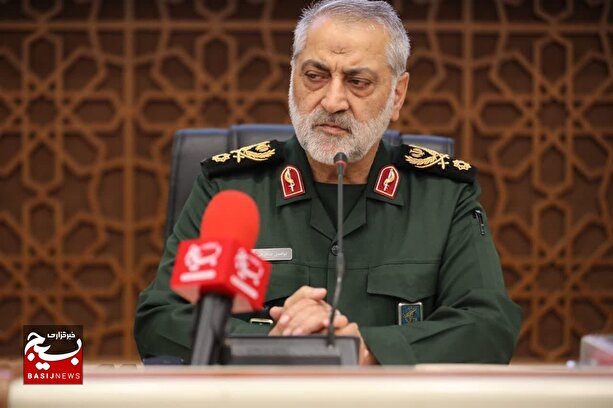 دشمن حربه دیگری به جز فشار اقتصادی ندارد/اصناف و بازاریان با امیدآفرینی در بین مردم دشمن را مأیوس کنند