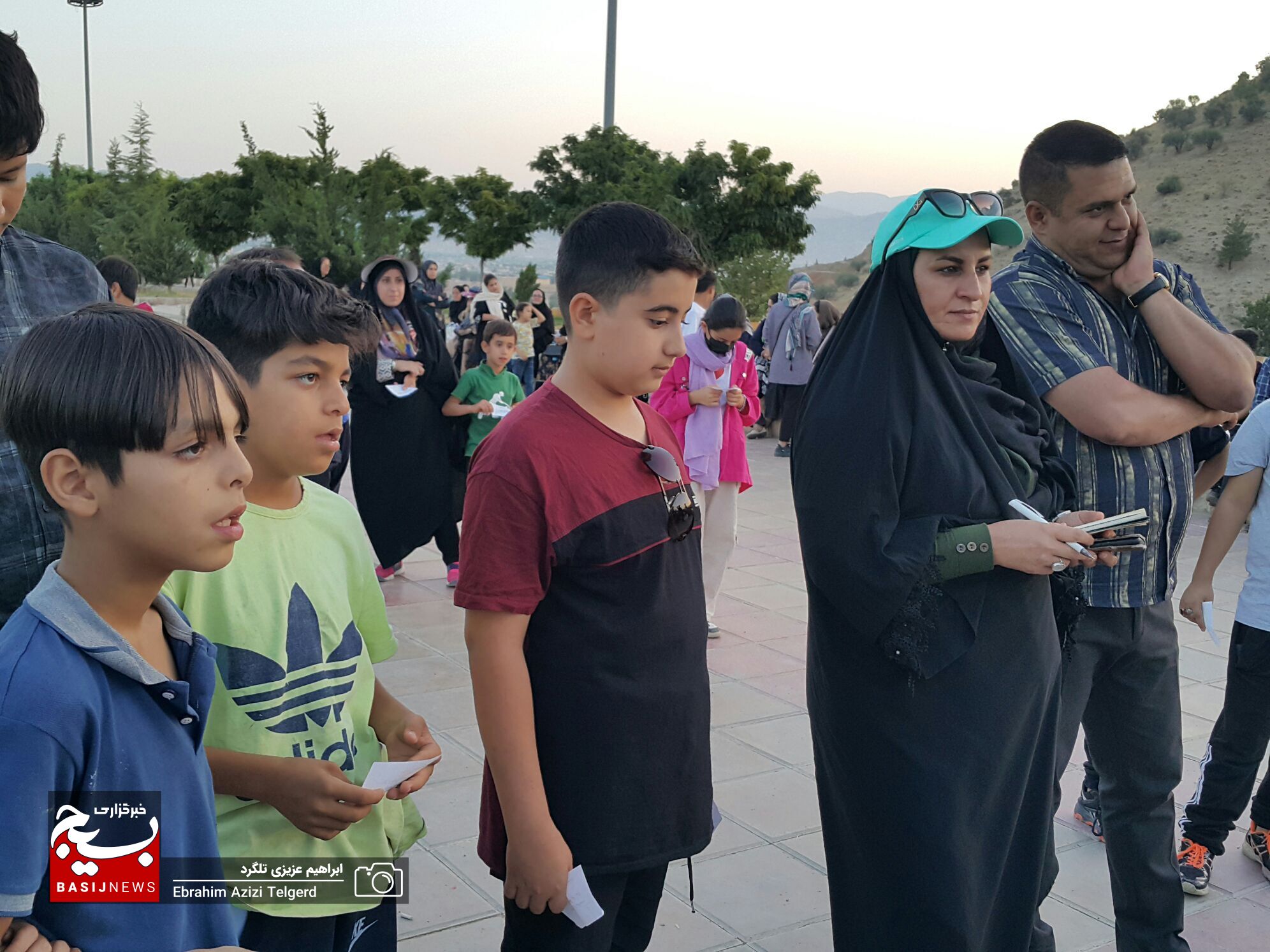همایش پیاده روی خانوادگی به مناسبت هفته دولت در یاسوج + ( تصاویر )