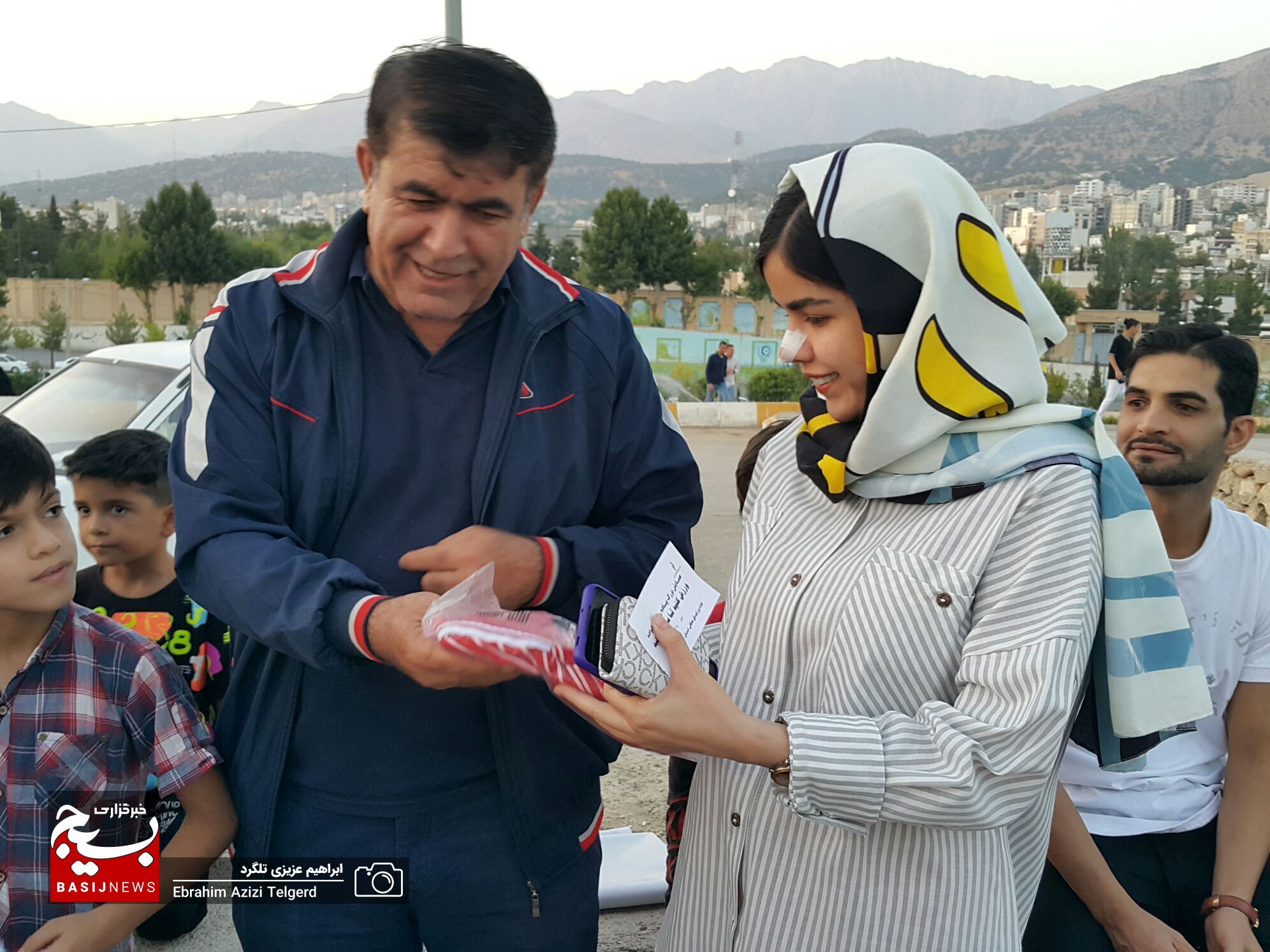 همایش پیاده روی خانوادگی به مناسبت هفته دولت در یاسوج + ( تصاویر )
