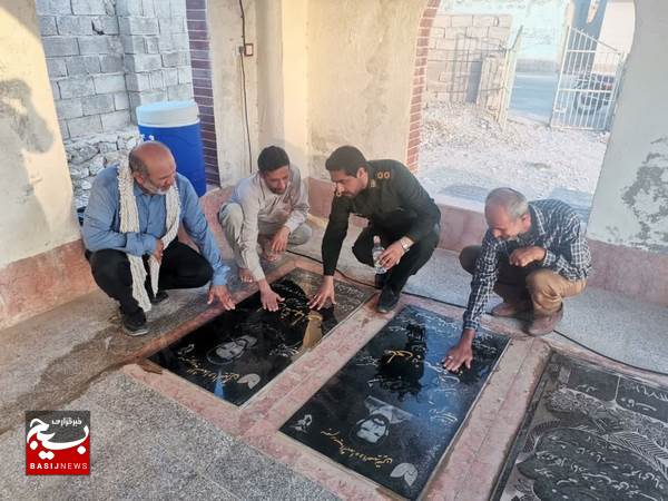 بسیجیان حوزه مقاومت بسیج جوادالائمه(ع) بندر بوالخیر با شهدا تجدید میثاق نمودند